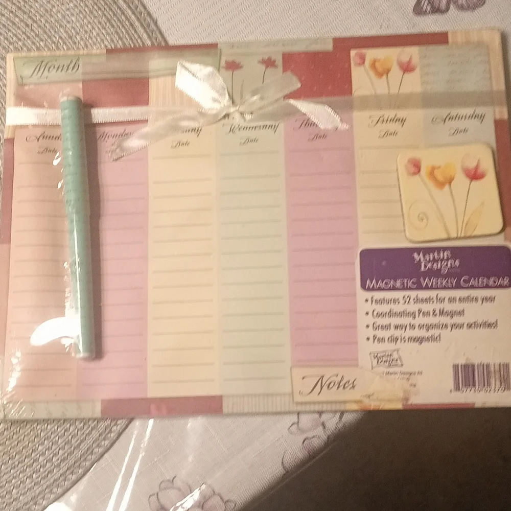 NWT MAGNETIC WEEKLY CALENDAR